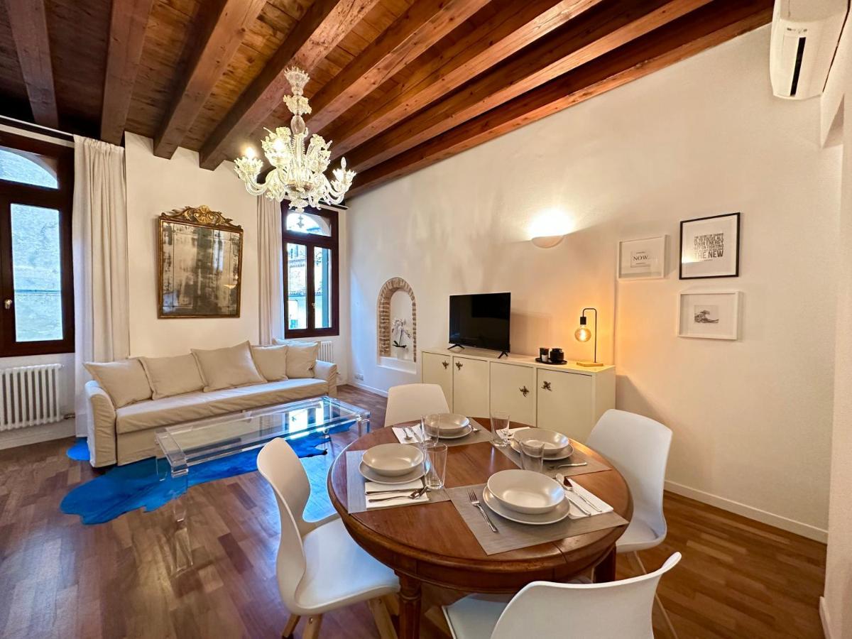 Tarvisium Luxury Apartment: Un'Oasi Di Eleganza Treviso Bagian luar foto